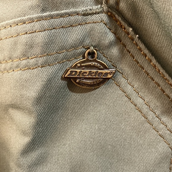 Dickies Olive green utility top. Size S - Picture 9 of 13